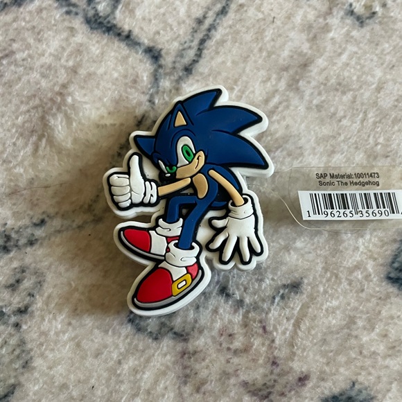 CROCS Sonic the Hedgehog Jibbitz Charm - Blue and Red - Picture 1 of 1